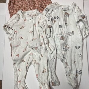 Lot of 5 Carter’s 0-3 Month footie onesies, pink tan farm animal flower prints